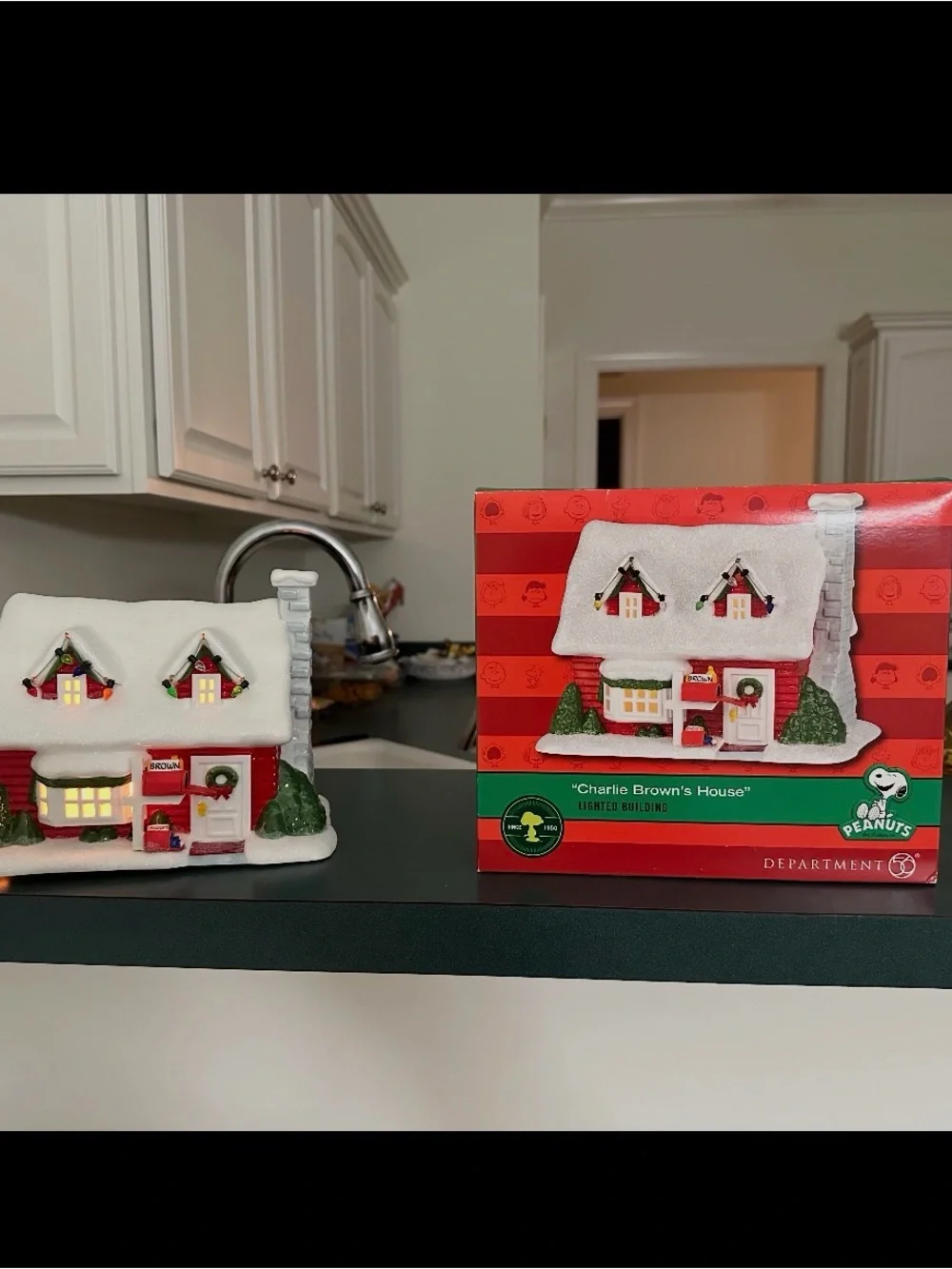 In New Condition : Department 56  Charlie Brown’s House Lighted Holiday Village